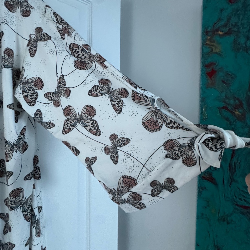 MasonGrey Butterfly Print Kimono Robe - Picture 3 of 4